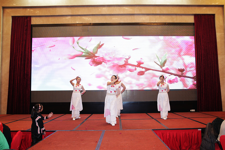 2017科恩人，新起點(diǎn)、新高度主題年會(huì )